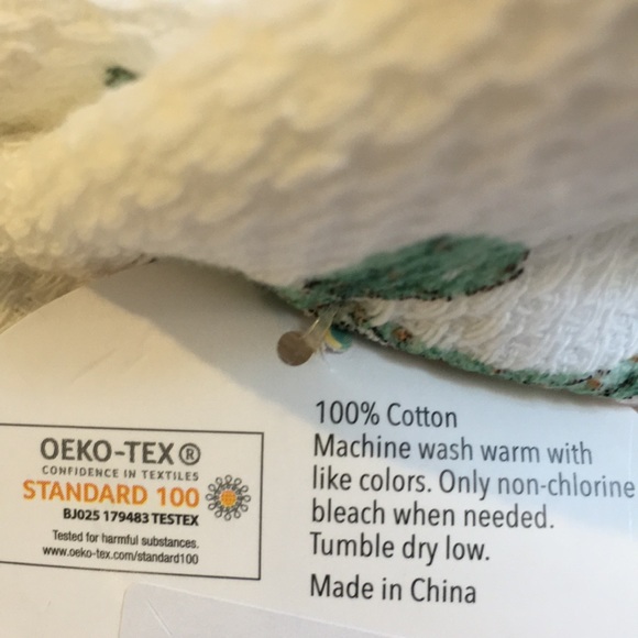 Bunnies All Over Spring Easter Kitchen Towels Set of Two NWT Cotton 18”x28” - Picture 9 of 15